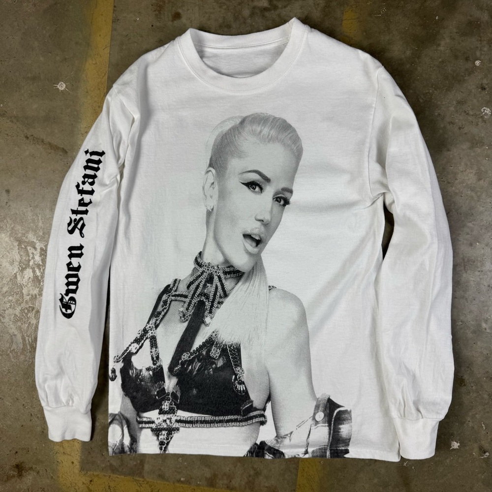 Gwen Stefani T-Shirt Sz Small Been Here For Years Red Flags Fly Rap Hip Hop Tee